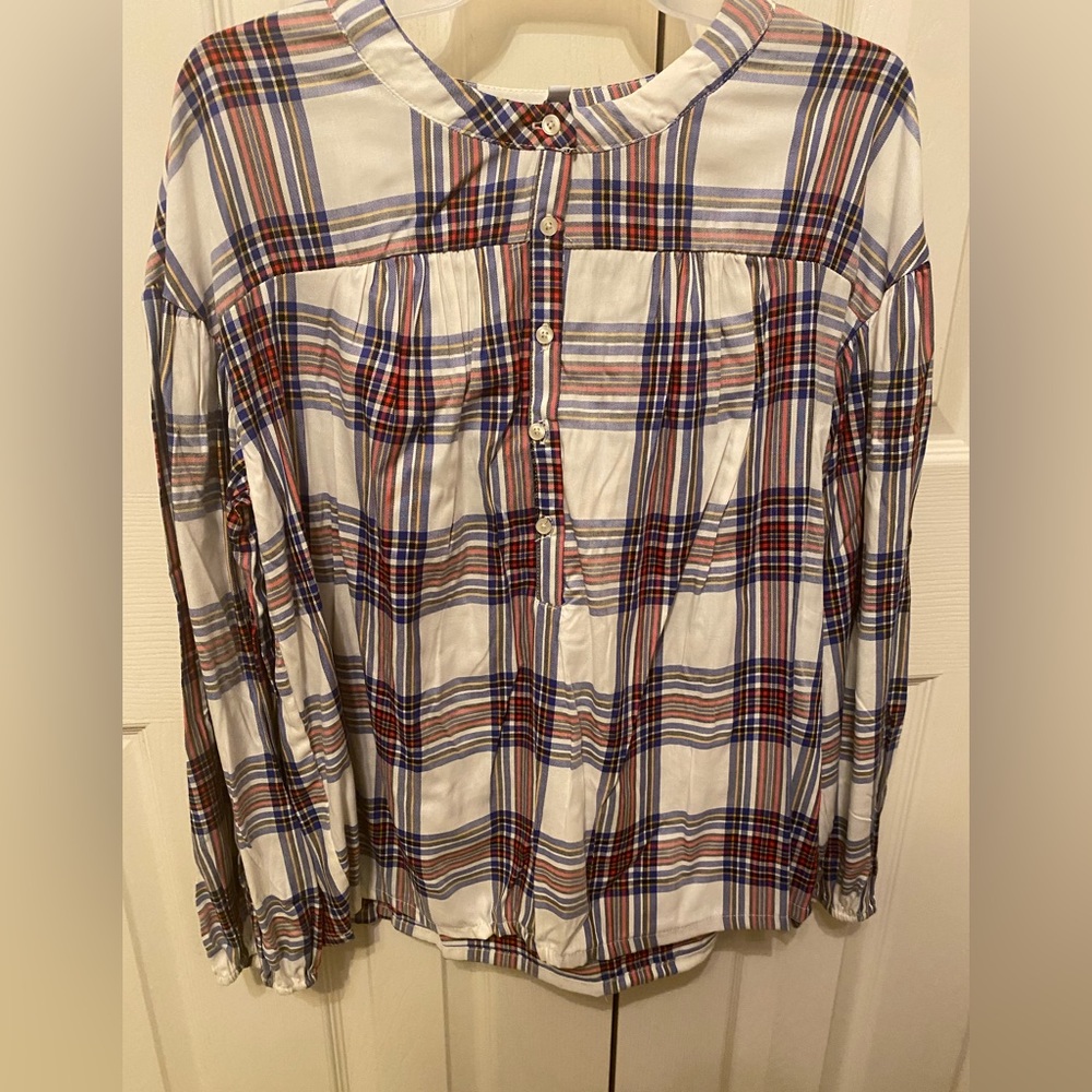New with tags Ladies Blouse Size M